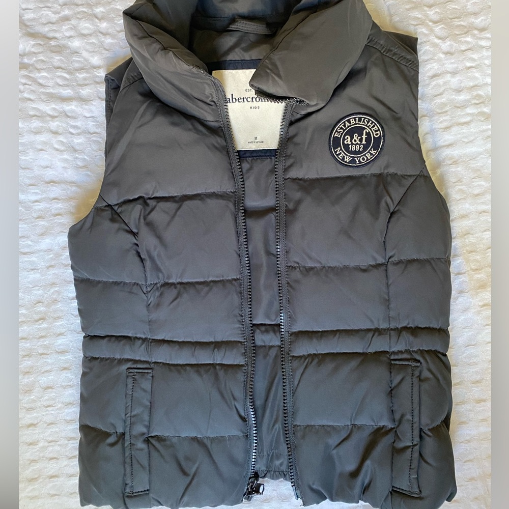 Grey Abercrombie & Fitch Sleeveless Puffer Vest